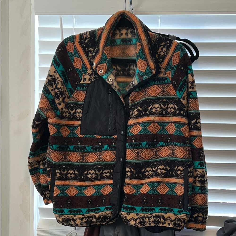 Vibrant Tribal Pattern Fleece Jacket
